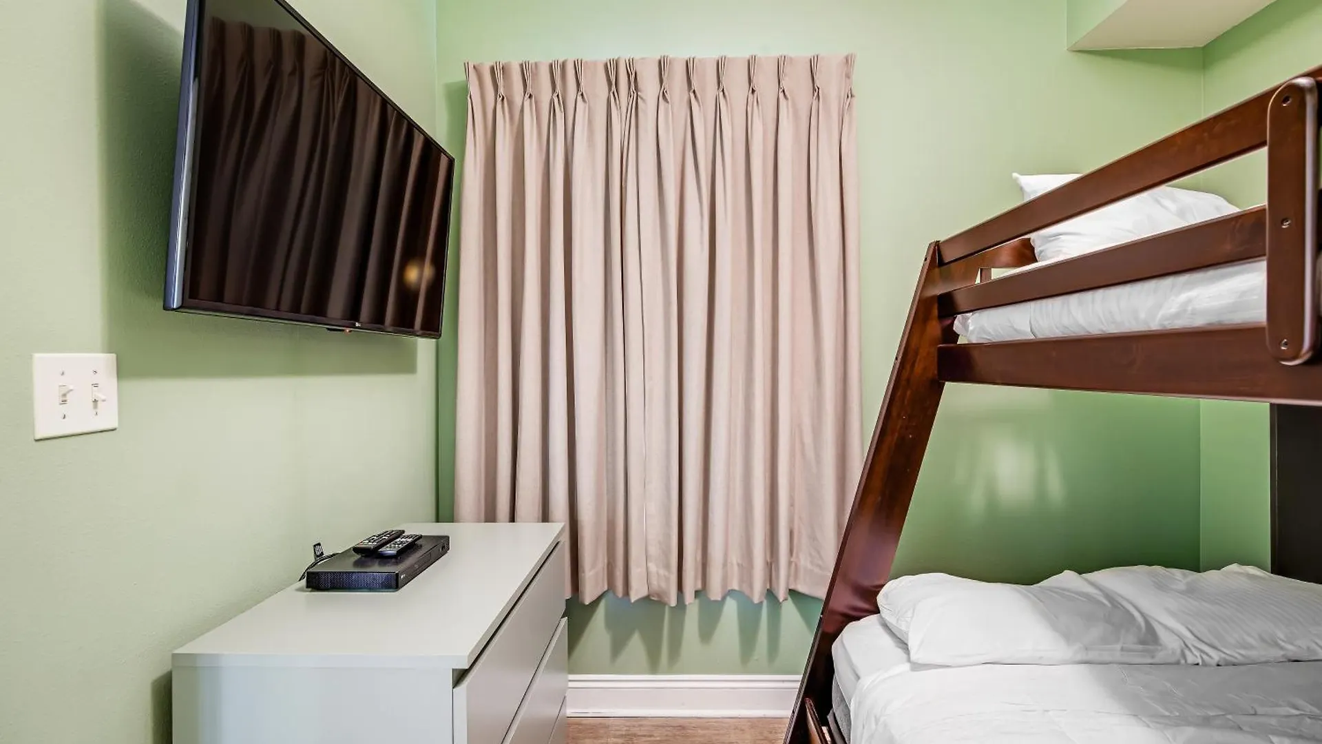Calypso 1806E Apartment Panama City Beach